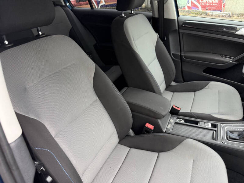 2016 Volkswagen e-Golf SE