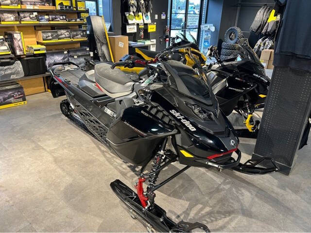 2025 Ski-Doo Renegade Adrenaline 900 ACE ES