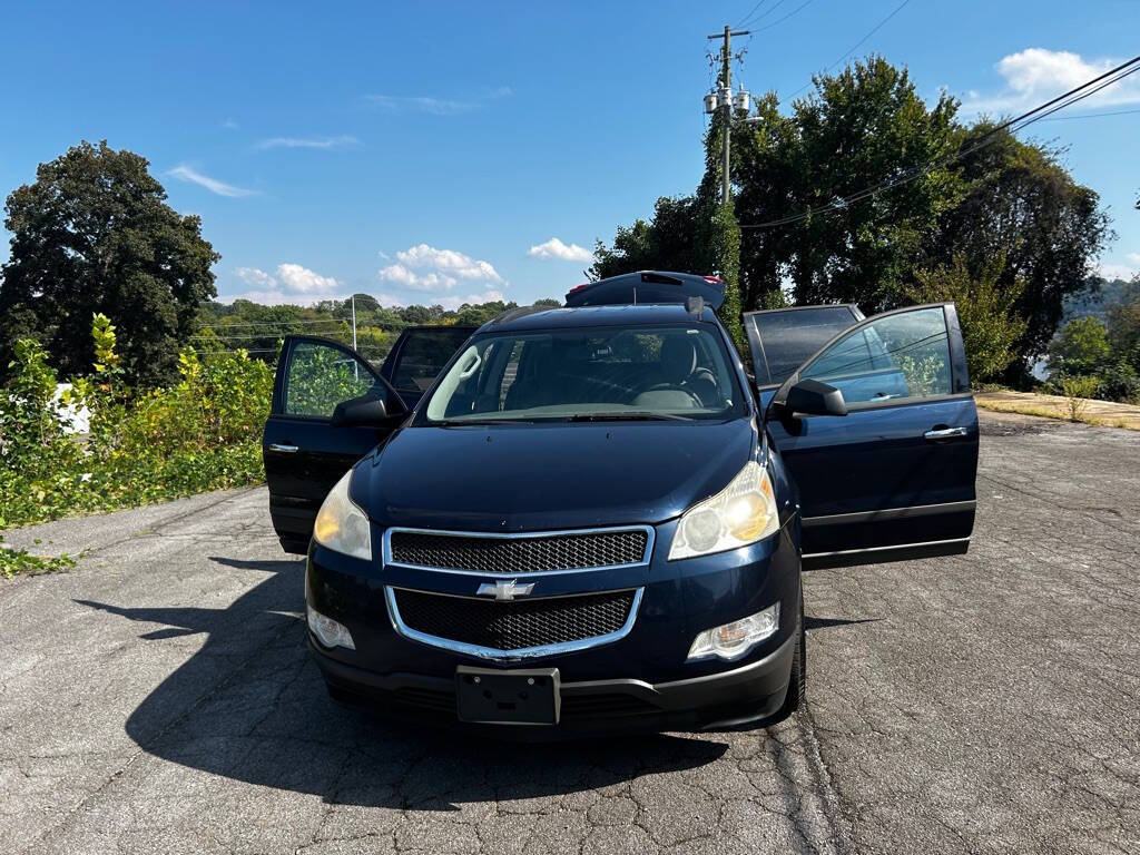 2011 Chevrolet Traverse for sale at Car ConneXion Inc in Knoxville, TN