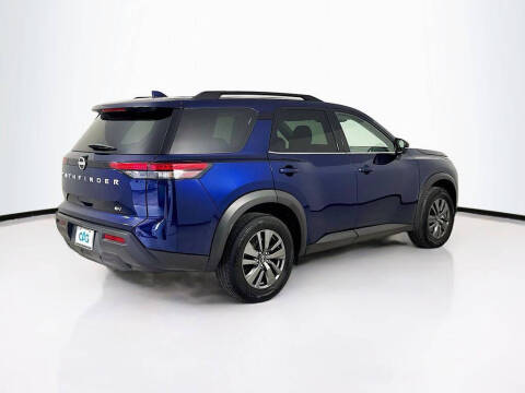 2024 Nissan Pathfinder SV
