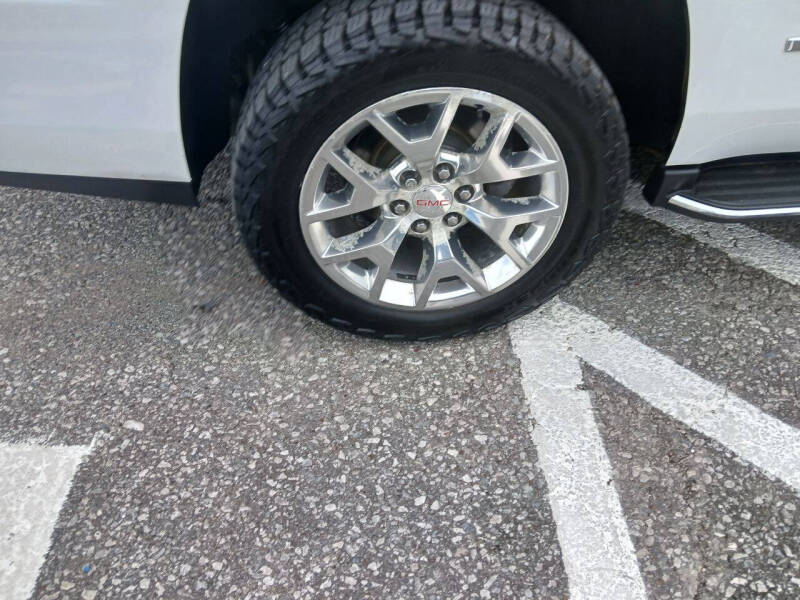 2017 GMC Yukon SLT