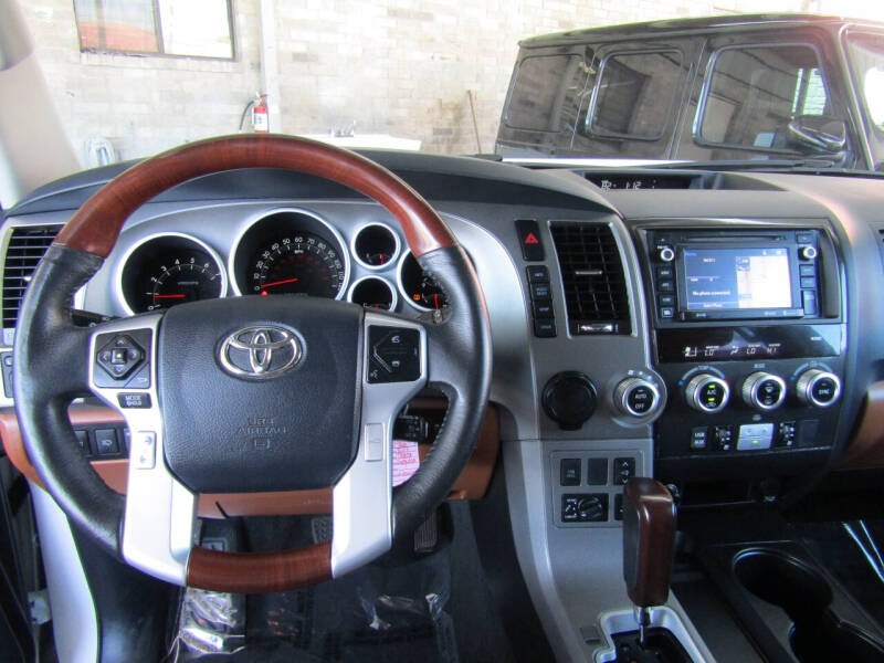 2017 Toyota Sequoia Platinum