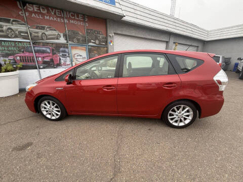 2013 Toyota Prius v Five