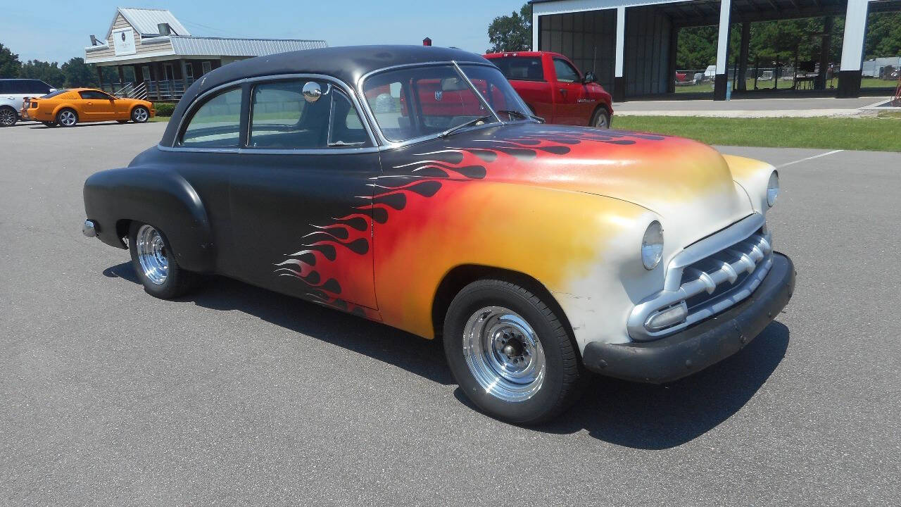 1951 Chevrolet Deluxe 6