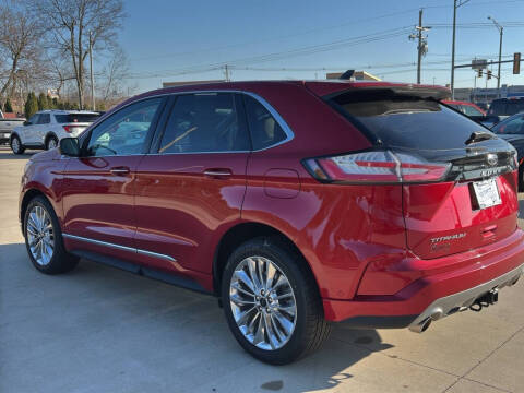 2022 Ford Edge Titanium
