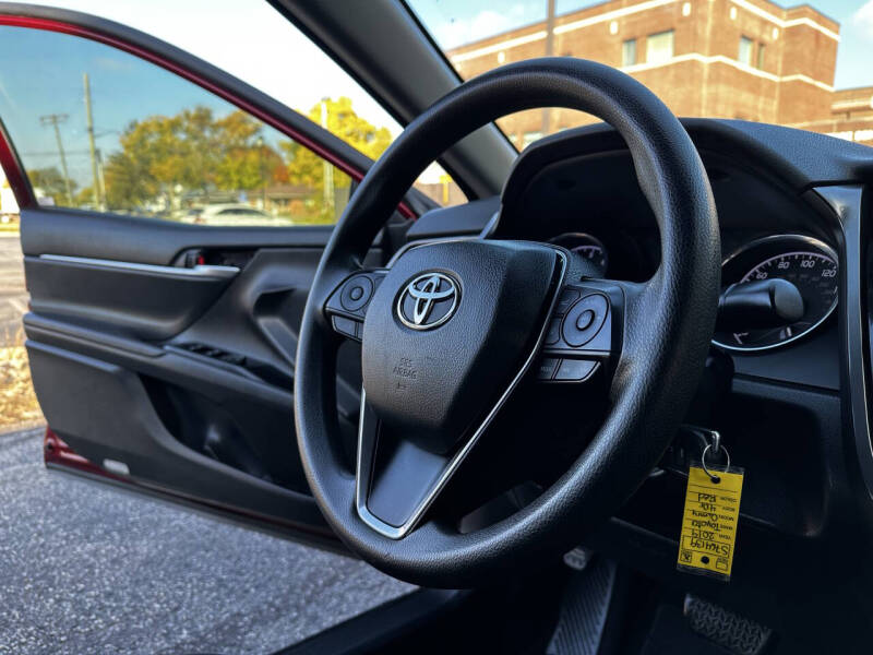 2019 Toyota Camry LE