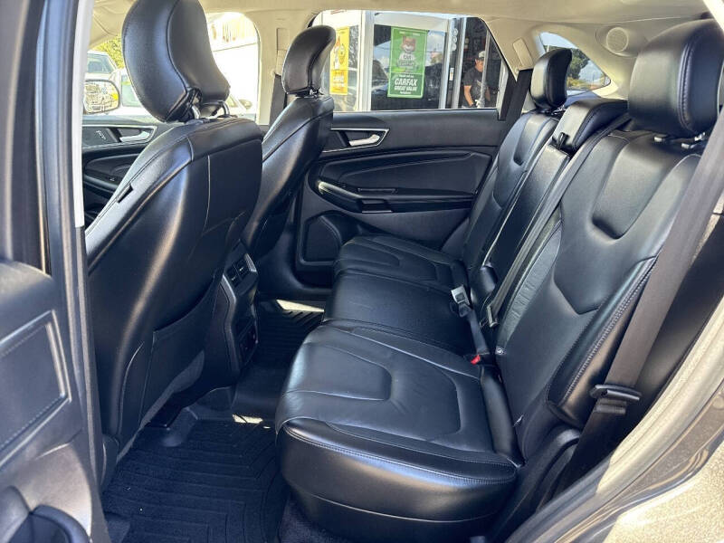 2017 Ford Edge Titanium