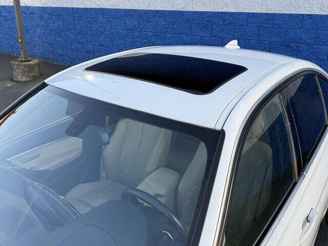 2017 BMW 3 Series 330i xDrive