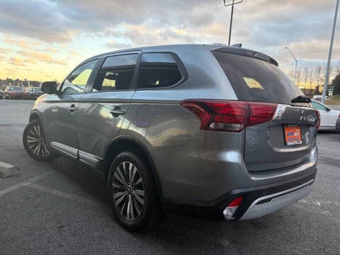2019 Mitsubishi Outlander SE