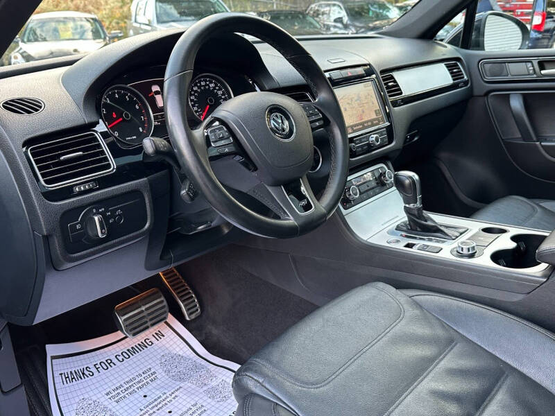 2014 Volkswagen Touareg V6 R-Line