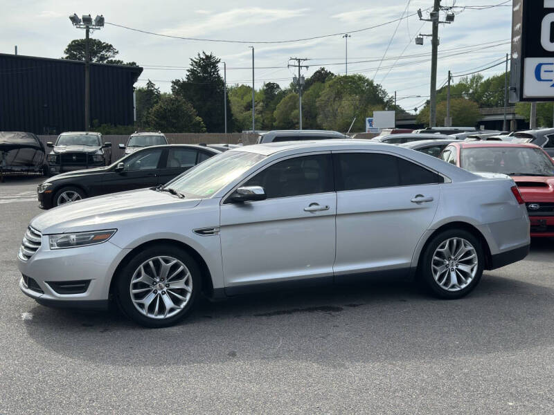 2019 Ford Taurus Limited