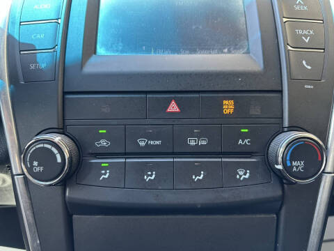 2017 Toyota Camry SE