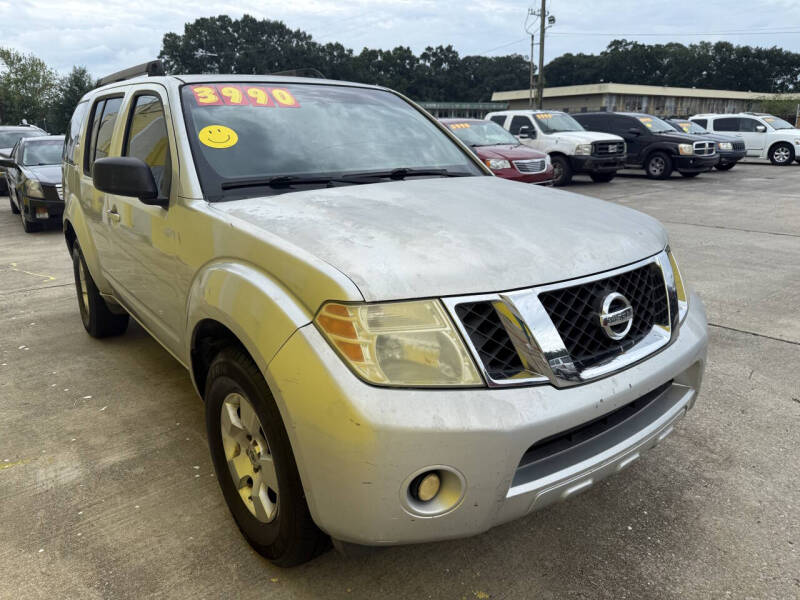 2008 Nissan Pathfinder SE