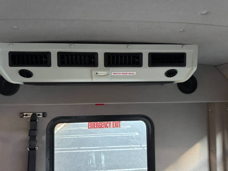 2013 Ford E-Series E-450 SD