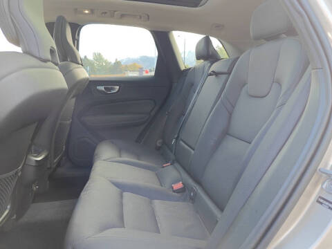 2025 Volvo XC60 B5 Plus Dark Theme