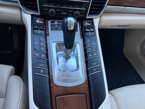 2011 Porsche Panamera 4