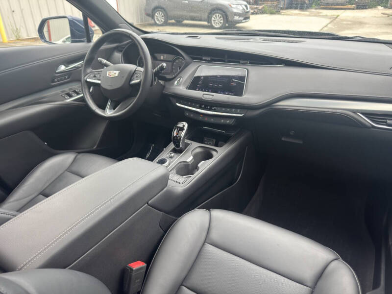 2020 Cadillac XT4 Premium Luxury