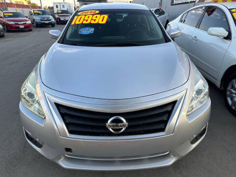 2014 Nissan Altima for sale at BROS AUTO GROUP LLC in Salinas CA