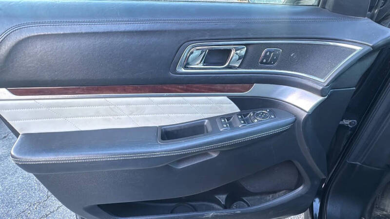 2017 Ford Explorer Platinum