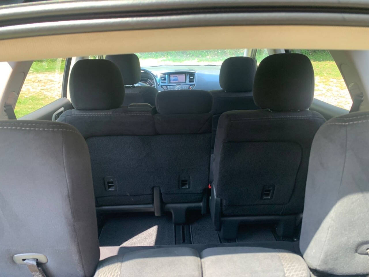 2015 Nissan Pathfinder for sale at Car Connection in Painesville, OH