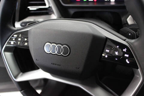 2025 Audi Q4 e-tron quattro Premium 55