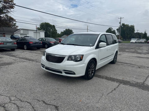 2016 Chrysler Town and Country for sale at US5 Auto Sales in Shippensburg PA