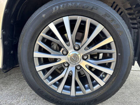 2019 Lexus LX 570 Three-Row