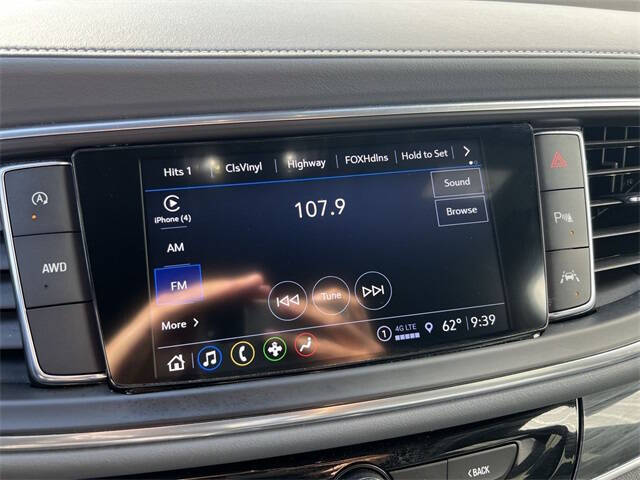 2022 Buick Enclave Essence