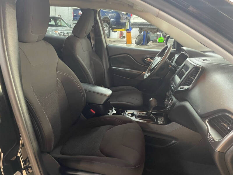 2019 Jeep Cherokee Latitude