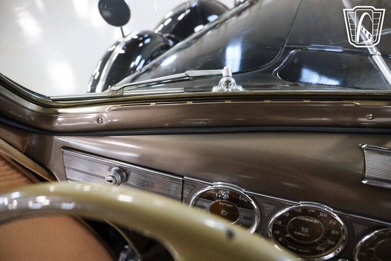 1938 Packard Super Eight