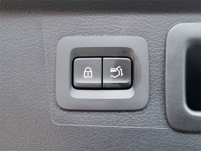 2024 Mazda CX-50 2.5 S Preferred