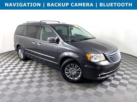 2015 Chrysler Town and Country for sale at GotJobNeedCar.com in Alliance OH