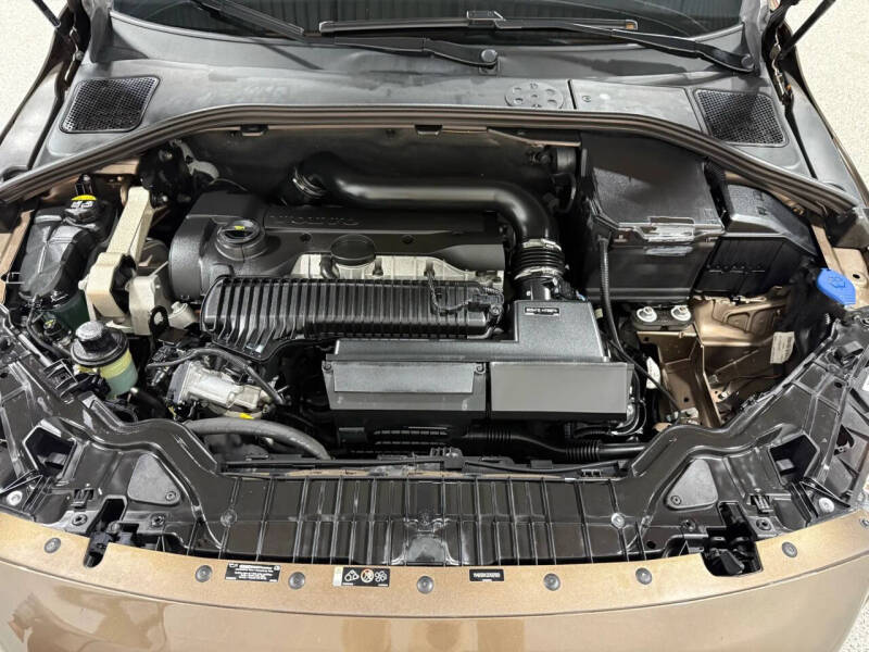 2016 Volvo V60 Cross Country T5