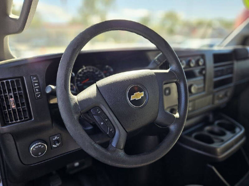 2017 Chevrolet Express 2500