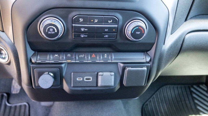 2022 Chevrolet Silverado 1500 Custom