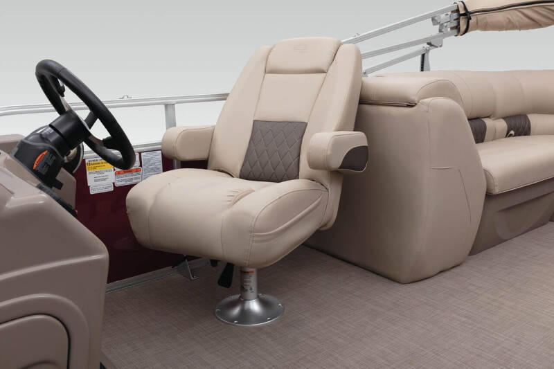 2023 Sun Tracker Party Barge 22 XP3