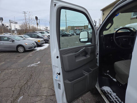 2018 GMC Savana 2500