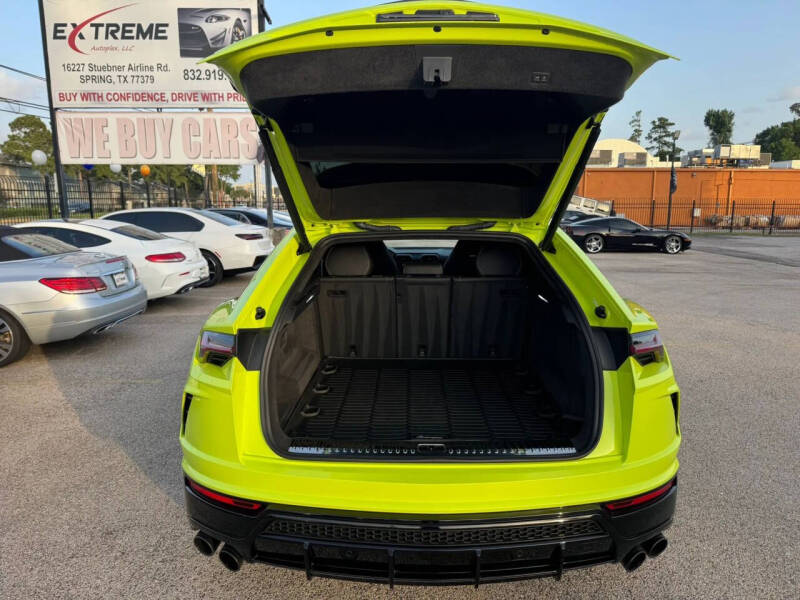 2022 Lamborghini Urus