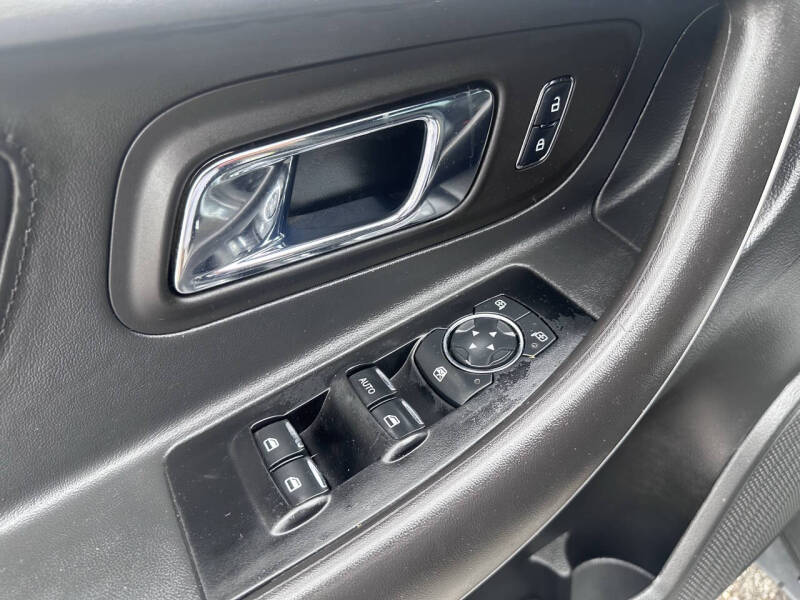 2016 Ford Taurus SEL