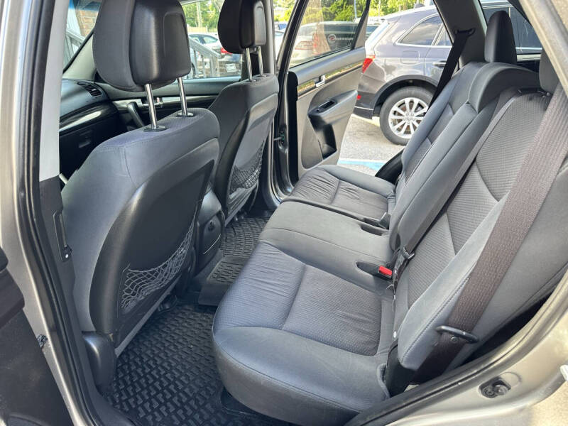 2011 Kia Sorento LX