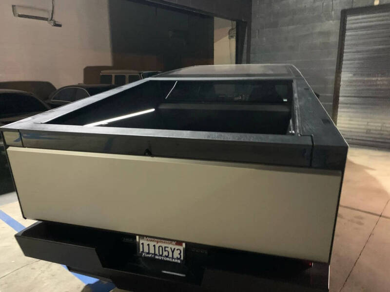 2024 Tesla Cybertruck