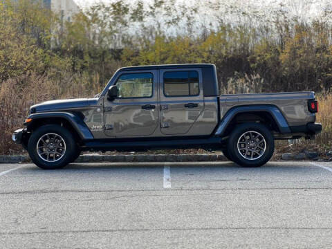 2022 Jeep Gladiator Overland
