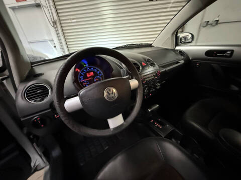 2008 Volkswagen New Beetle S