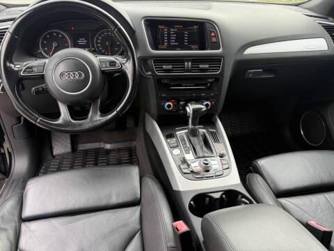 2017 Audi Q5 2.0T quattro Premium Plus