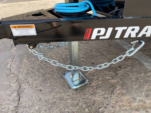 2026 PJ Trailers D5