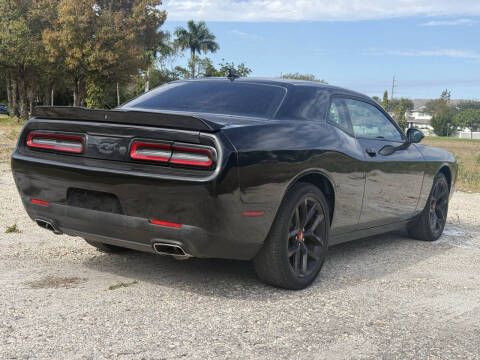 2021 Dodge Challenger SXT