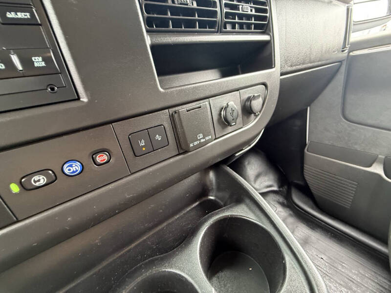 2021 Chevrolet Express 2500