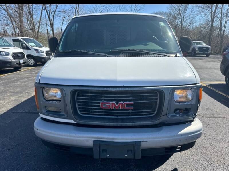 Used 2002 GMC Savana Cargo  with VIN 1GTFG25M621119021 for sale in Elmhurst, IL