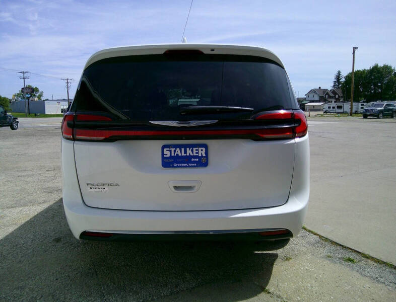 2022 Chrysler Pacifica Touring L