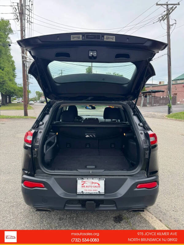 2017 Jeep Cherokee